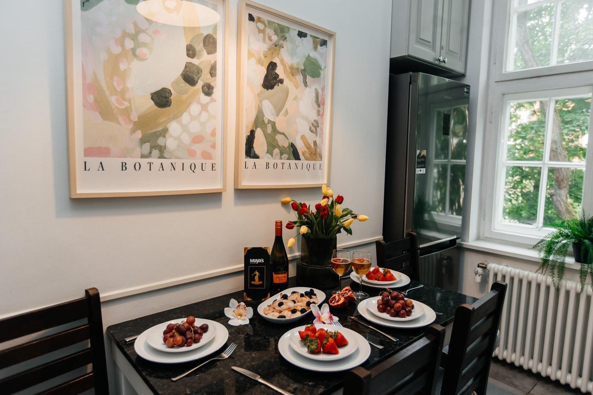 Maya's Flats & 31 - Z Dwiema Sypialniami Two Bedrooms Ogarna Str Old Town