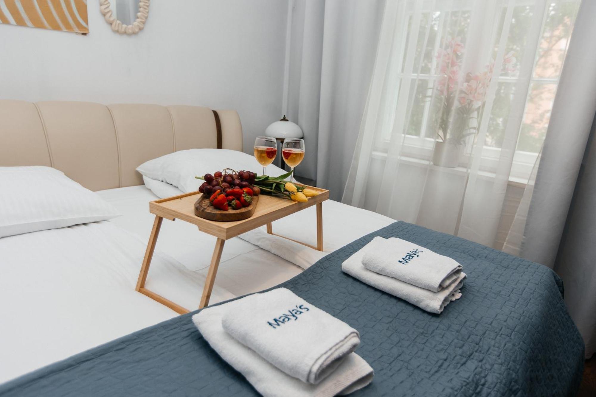 Apartment Maya's Flats & 31 - Z Dwiema Sypialniami Two Bedrooms Ogarna Str Old Town