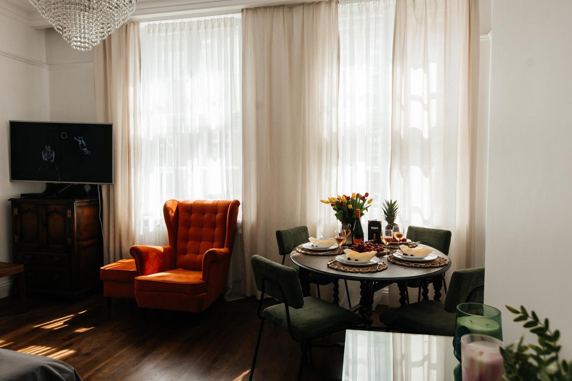 Apartment Maya's Flats & 31 - Z Dwiema Sypialniami Two Bedrooms Ogarna Str Old Town *