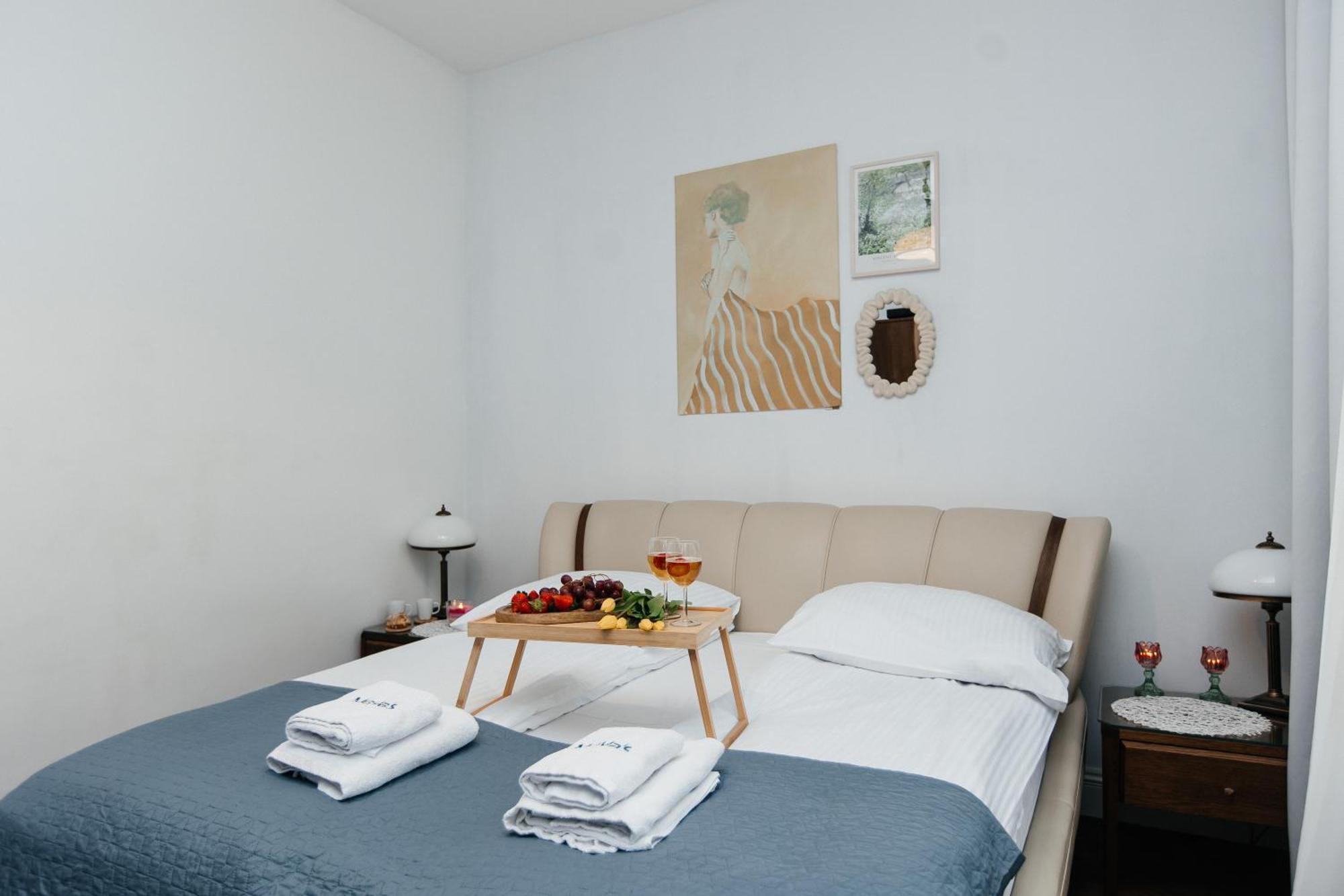 Maya's Flats & 31 - Z Dwiema Sypialniami Two Bedrooms Ogarna Str Old Town Apartment
